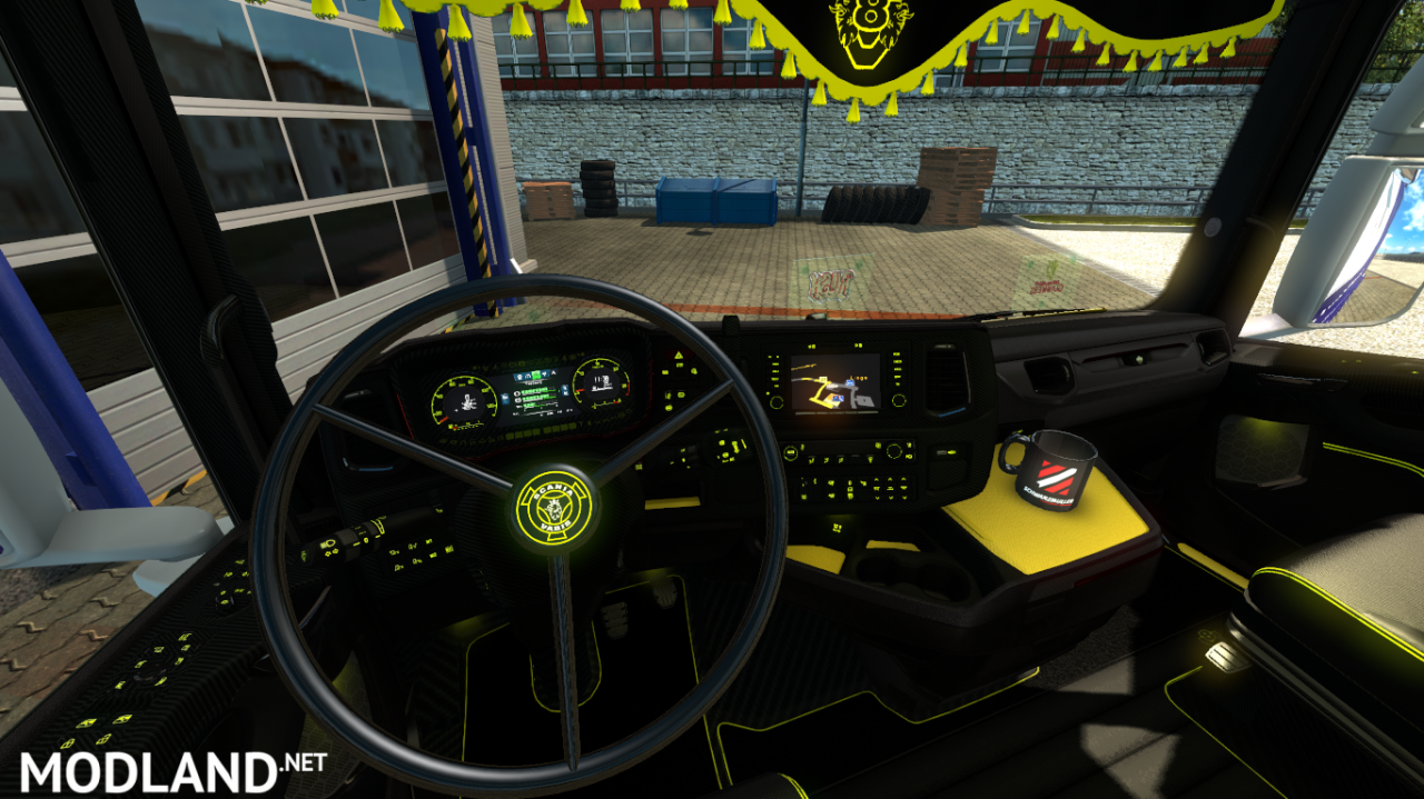 Carbon Yellow Scania 2016 Interior