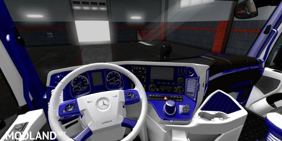 Mercedes Actros 2014 Blue White Interior