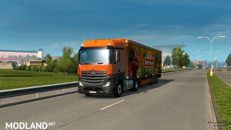New Actros plastic parts and more