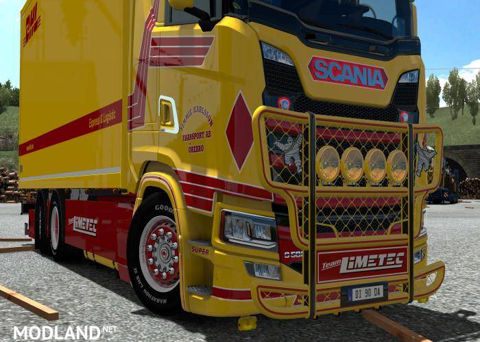 Trux Highway Bullbar Painted With Michellin Man