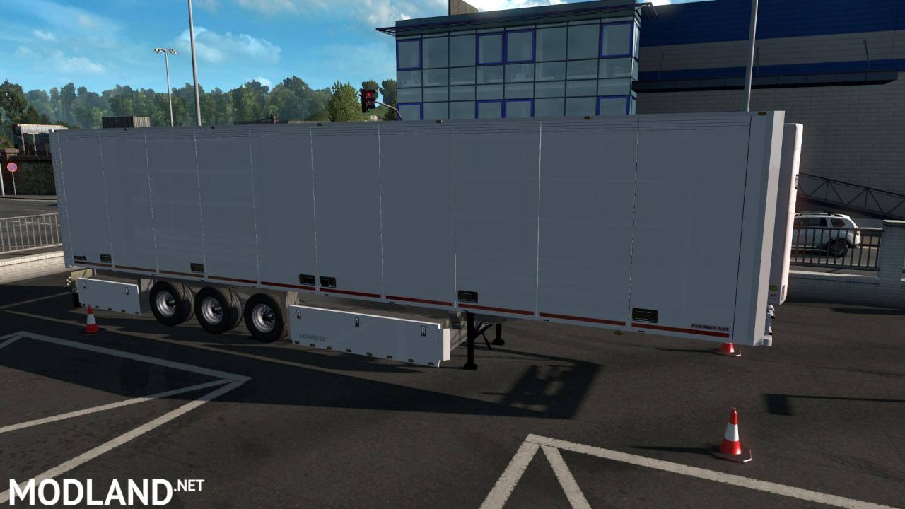 Schmitz refrigerated semi-trailer owned for 1.36
