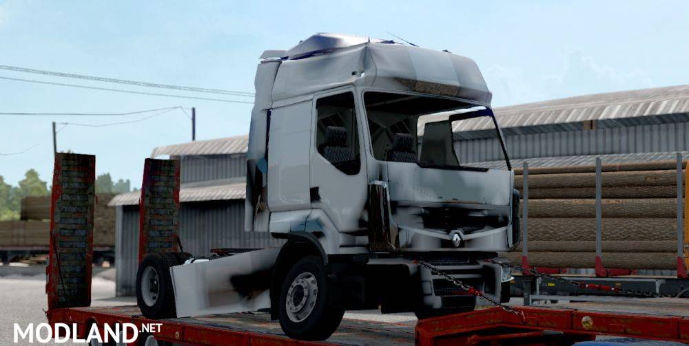 Broken Renault Premium cargo