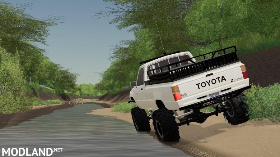 EXP19 84 Toyota Hilux